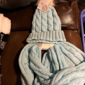 Kids hat and scarf